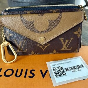 Authentic New Louis Vuitton Card Holder Recto Verso